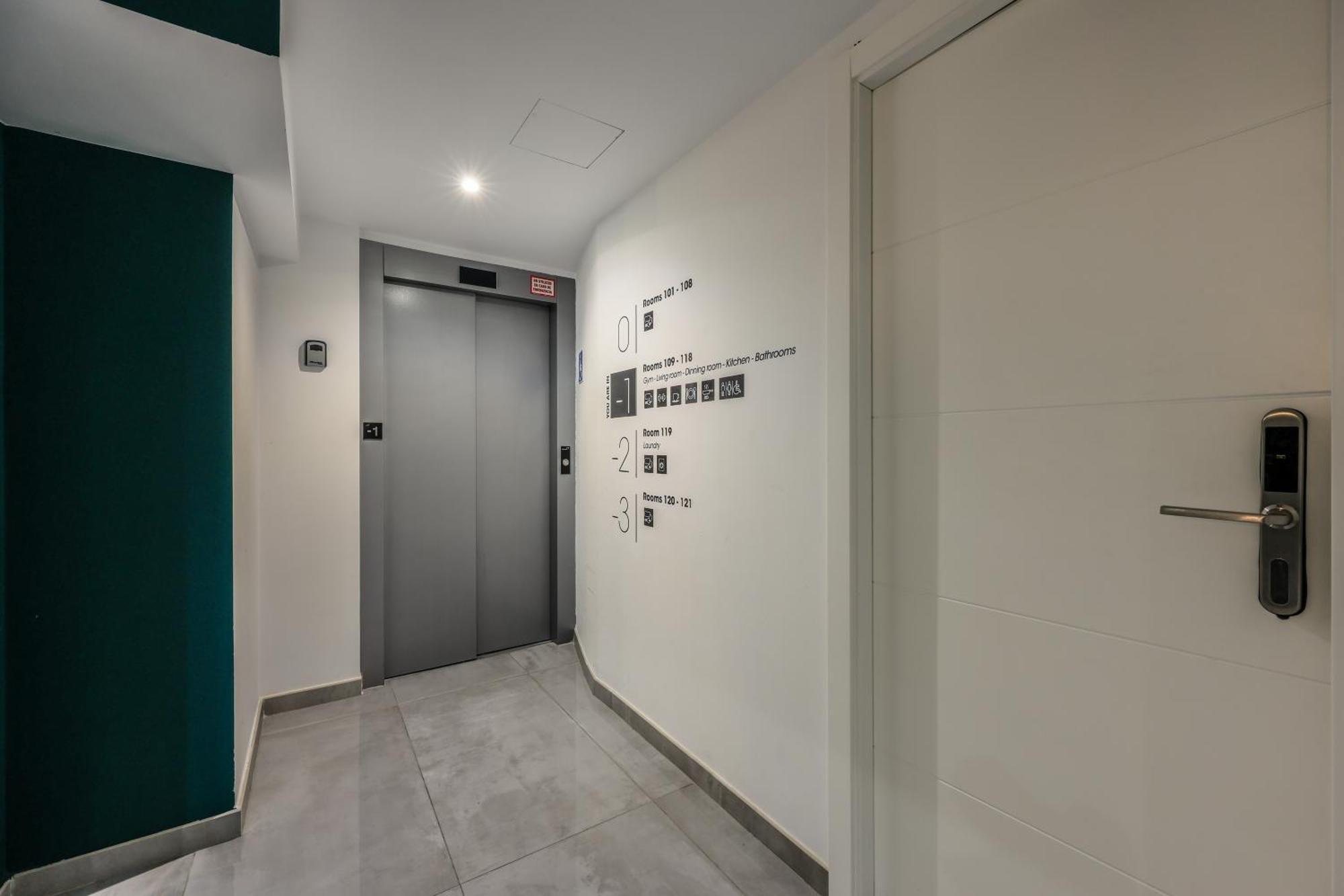 Amazinn Places Blasco De Garay 113 Madrid Bagian luar foto