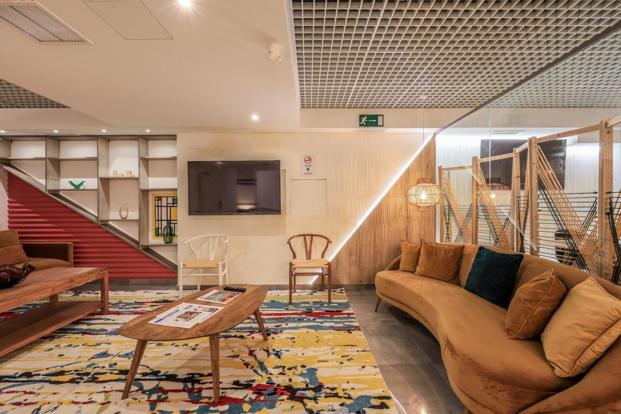 Amazinn Places Blasco De Garay 113 Madrid Bagian luar foto