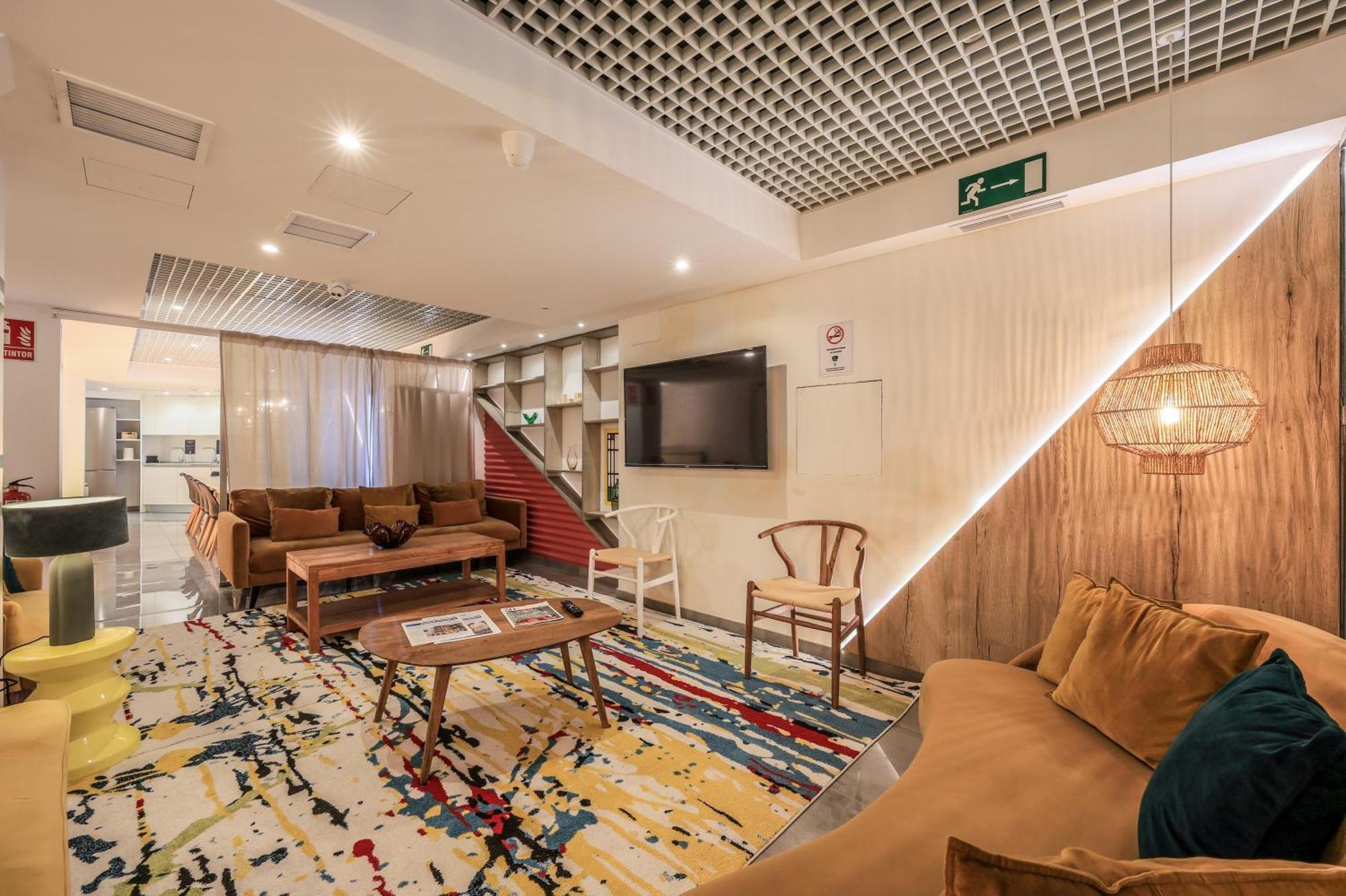 Amazinn Places Blasco De Garay 113 Madrid Bagian luar foto