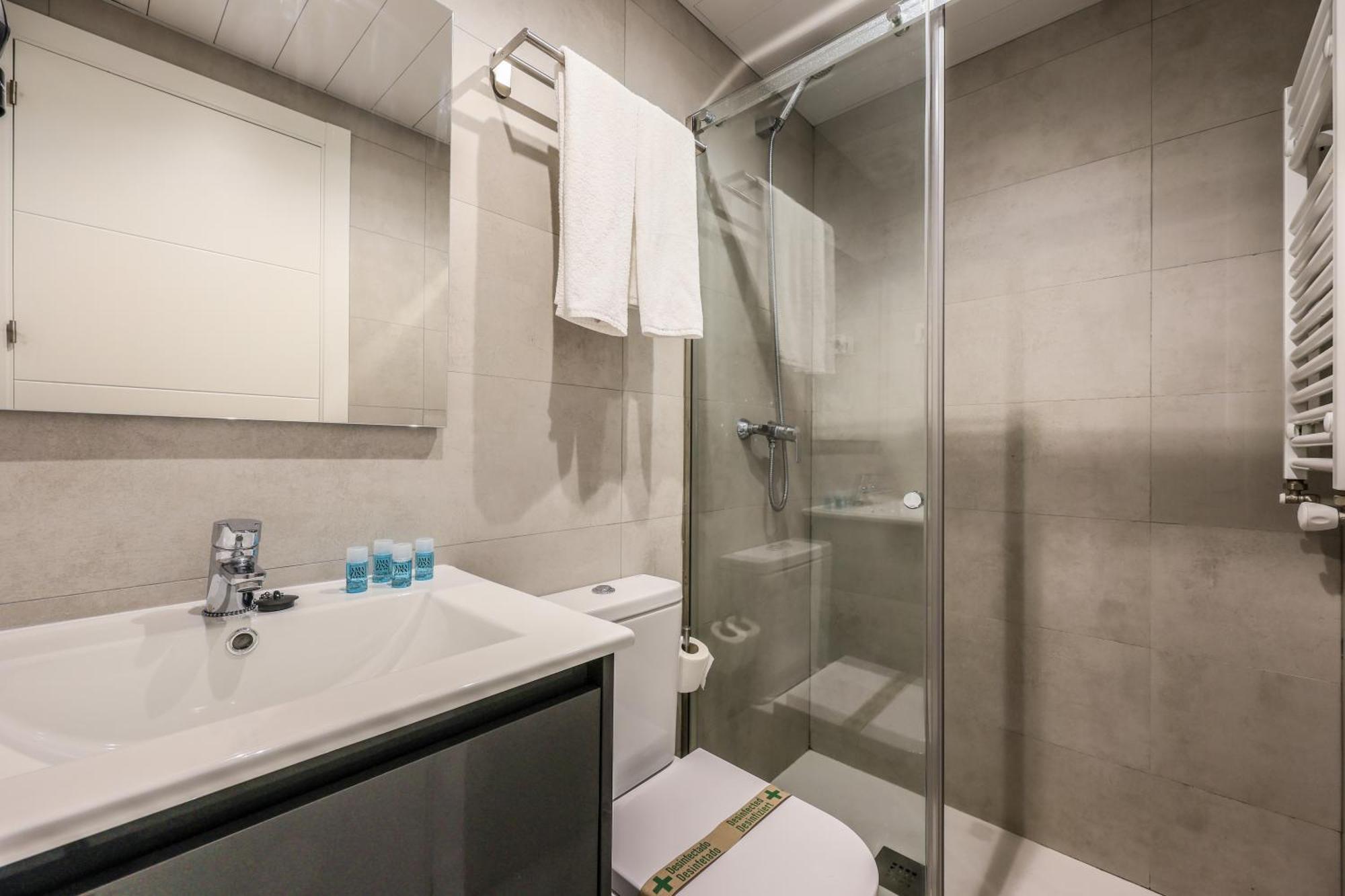 Amazinn Places Blasco De Garay 113 Madrid Bagian luar foto